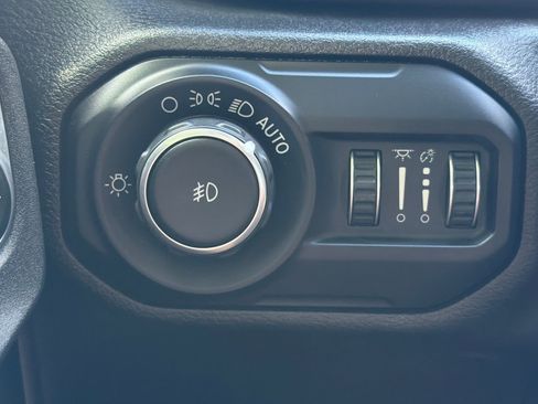Used 2020 Jeep Wrangler Unlimited Sport AWD/4WD image 35