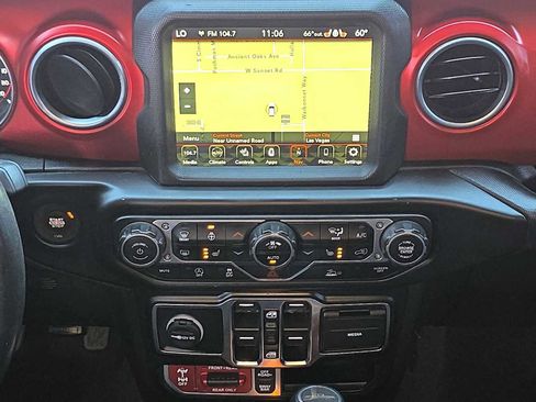 Certified 2022 Jeep Gladiator Rubicon w/ LED Lighting Group image 20