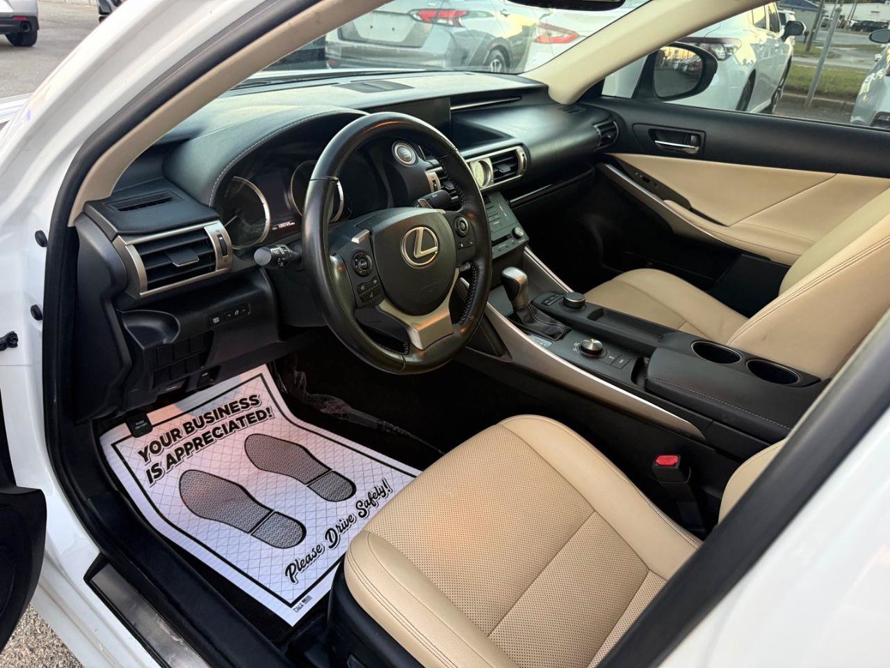 Used 2015 Lexus IS 250 RWD image 7