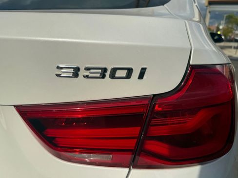 Used 2017 BMW 330i Gran Turismo xDrive image 39