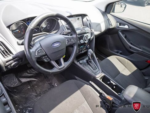 Used 2018 Ford Focus SEL w/ Cold Weather Package FWD image 19