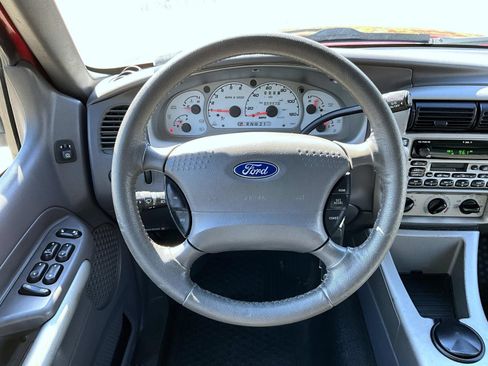 Used 2002 Ford Explorer Sport Trac 4x4 image 12
