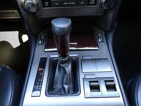 Used 2014 Lexus GX 460 w/ Premium Package AWD/4WD image 20