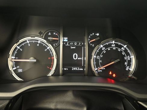 Used 2023 Toyota 4Runner TRD Off-Road Premium AWD/4WD image 19