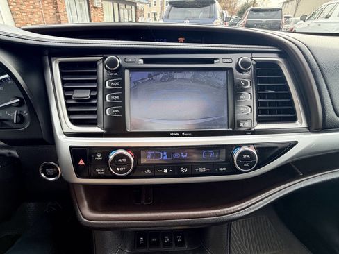 Used 2015 Toyota Highlander XLE image 37