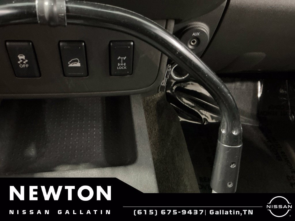 Used 2012 Nissan Xterra PRO-4X AWD/4WD image 30