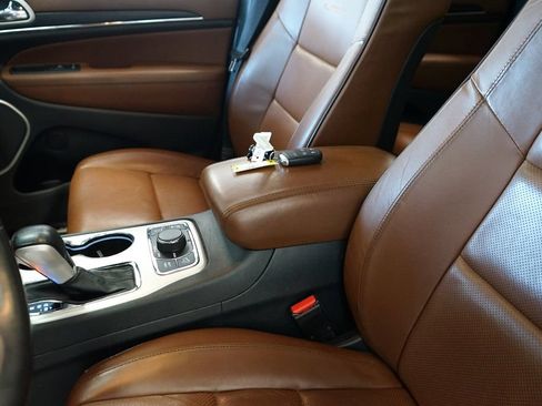 Used 2018 Jeep Grand Cherokee Summit AWD/4WD image 34