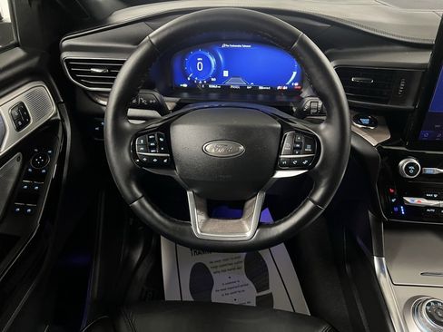 Used 2022 Ford Explorer Platinum w/ Equipment Group 601A image 30