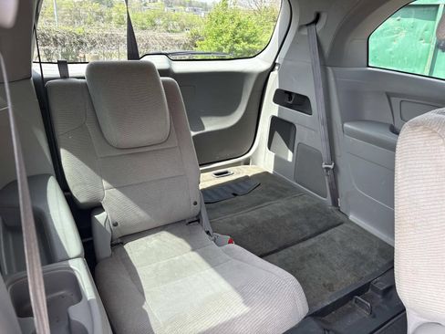 Used 2012 Honda Odyssey EX image 18