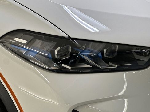 Used 2026 BMW X5 sDrive40i w/ Climate Comfort Package image 10