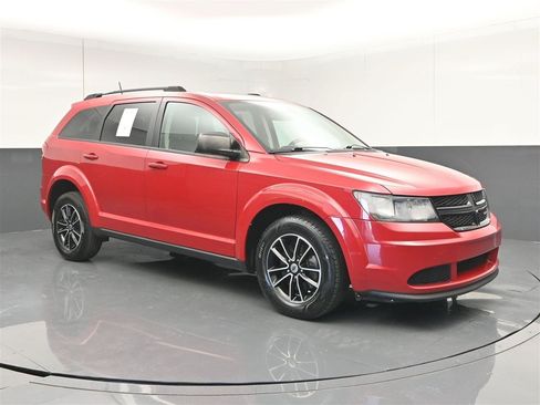 Used 2018 Dodge Journey SE w/ Blacktop Package FWD image 3