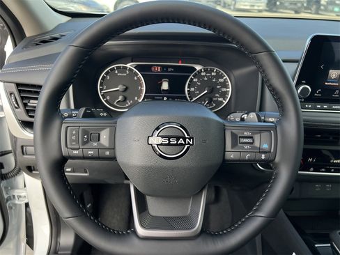 New 2026 Nissan Rogue SV image 10