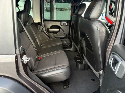 Used 2020 Jeep Wrangler Unlimited Sport image 16