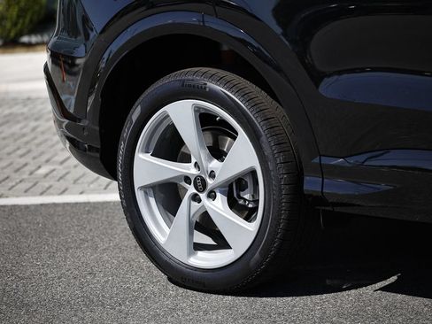 New 2026 Audi Q5 Premium AWD/4WD image 5