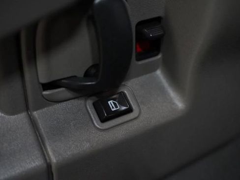 Used 2020 Chevrolet Express 2500 Extended RWD image 7
