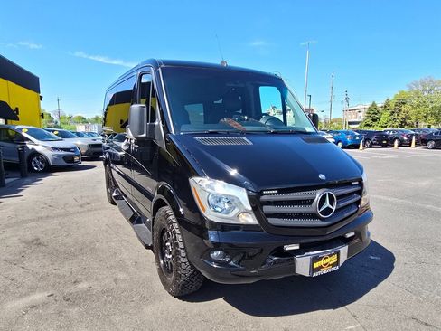 Used 2014 Mercedes-Benz Sprinter 2500 image 4