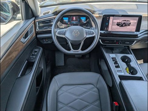 Certified 2024 Volkswagen Atlas SE AWD/4WD image 10