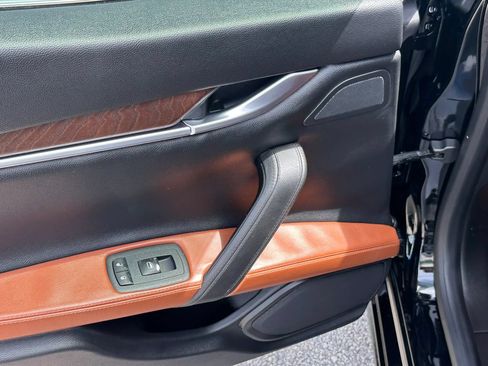 Used 2018 Maserati Ghibli RWD image 13