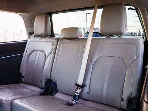 Used 2023 Ford Expedition Limited image 21