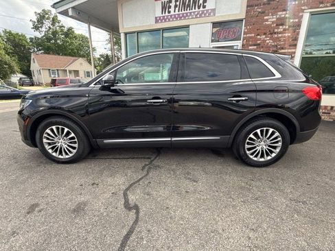 Used 2017 Lincoln MKX Select w/ Select Plus Package AWD/4WD image 8