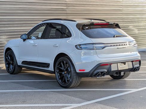New 2026 Porsche Macan GTS image 3
