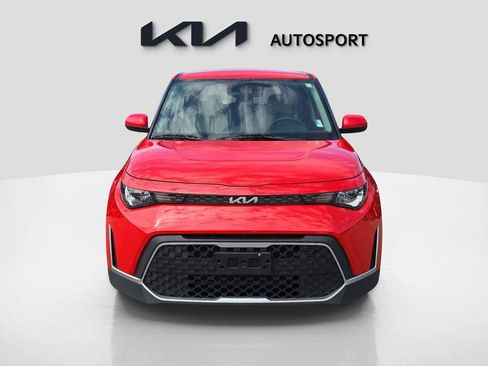 Used 2023 Kia Soul LX w/ LX Technology Package image 2