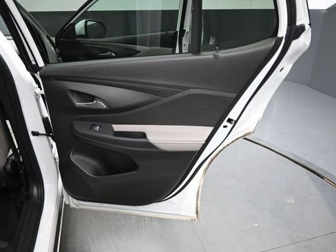 Used 2024 Buick Envista Avenir image 16