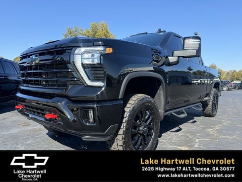 Used 2025 Chevrolet Silverado 2500 LT w/ Trail Boss Package image 1