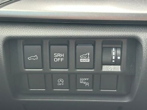 Certified 2023 Subaru Forester Premium AWD/4WD image 18