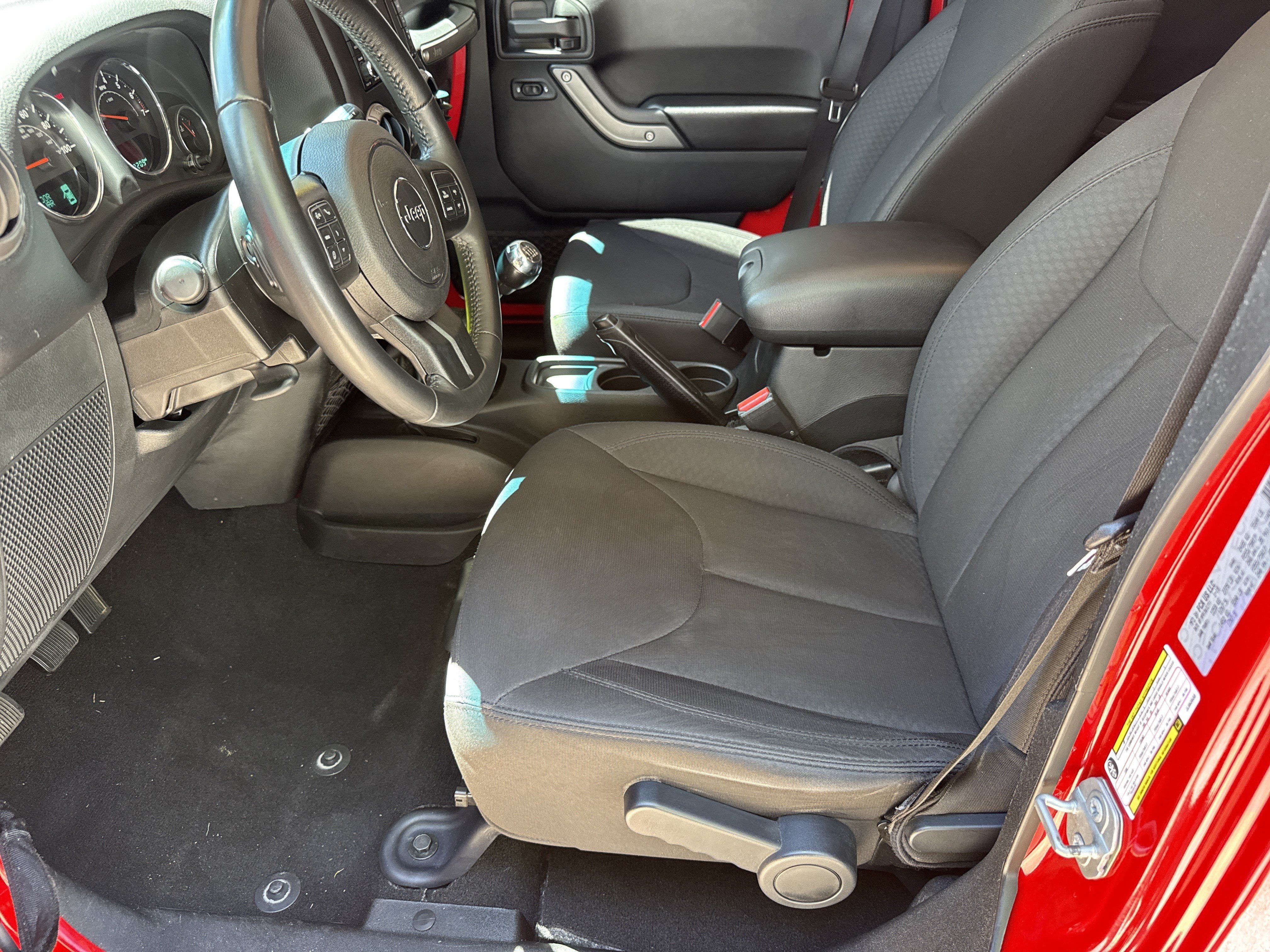Used 2018 Jeep Wrangler Unlimited Sport S AWD/4WD image 9
