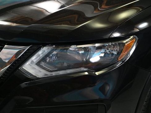 Used 2020 Nissan Rogue S AWD/4WD image 12