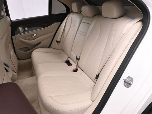 Used 2018 Mercedes-Benz E 300 4MATIC image 15