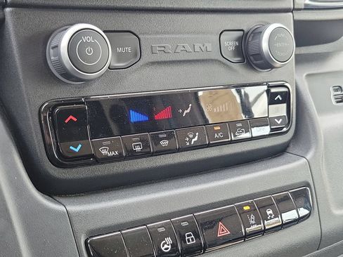 Used 2024 RAM ProMaster 3500 w/ Delivery Van Package FWD image 27