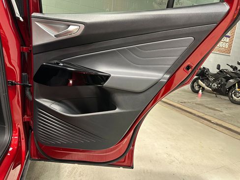 Used 2023 Volkswagen ID.4 Pro S image 15