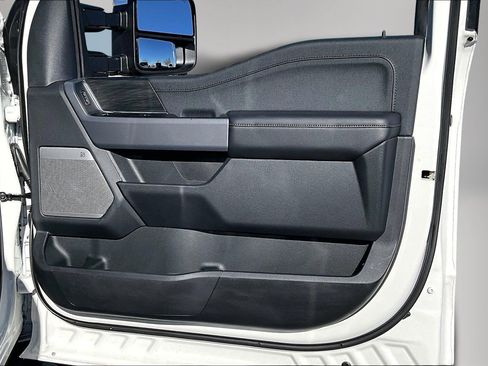 Used 2025 Ford F150 Lariat w/ Equipment Group 502A High image 29