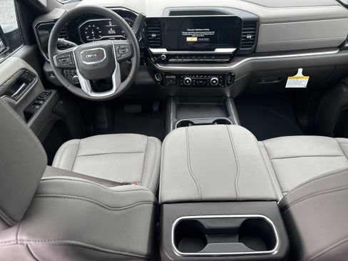 New 2025 GMC Sierra 2500 SLT w/ SLT Convenience Package image 22