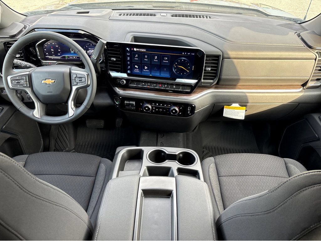 New 2025 Chevrolet Silverado 1500 LT AWD/4WD image 4
