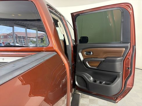 Used 2017 Nissan Titan Platinum Reserve AWD/4WD image 29