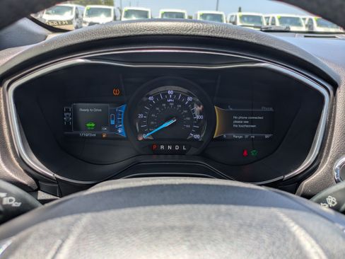 Used 2019 Ford Fusion Energi Titanium FWD image 24