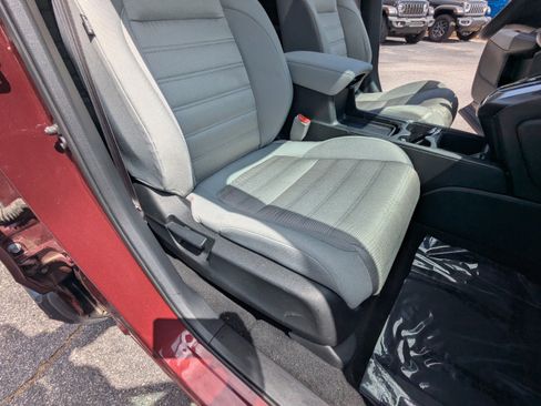 Used 2018 Honda CR-V EX image 15