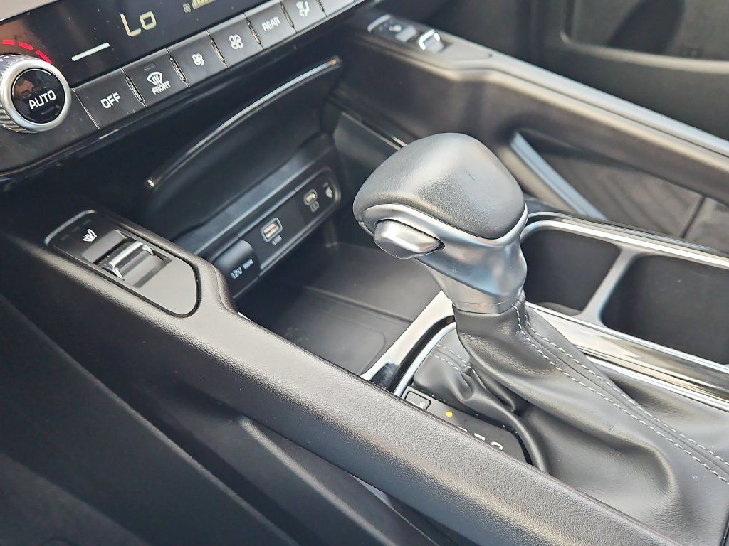 Used 2025 Kia Telluride S FWD image 20