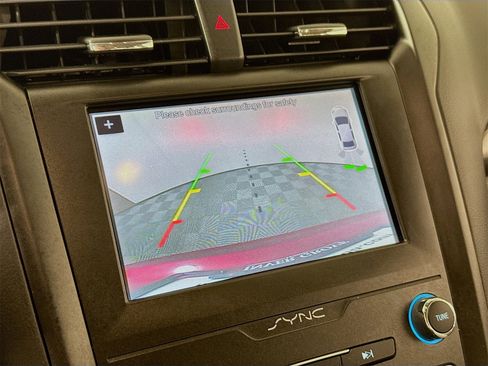 Used 2019 Ford Fusion SE w/ Equipment Group 151A image 16