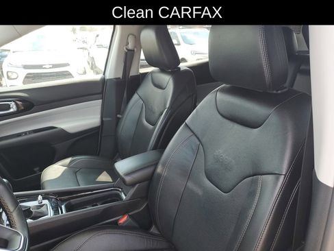 Used 2022 Jeep Compass Limited AWD/4WD image 5