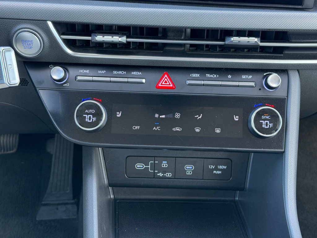 Used 2025 Hyundai Sonata SEL FWD image 33
