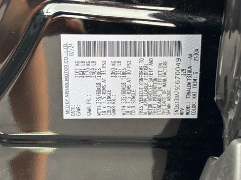 Used 2025 Nissan Rogue SV image 24