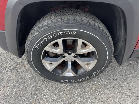 Used 2016 Jeep Cherokee Trailhawk w/ Cold Weather Group image 56