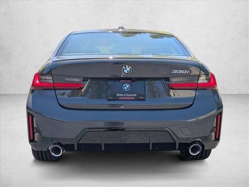 Used 2025 BMW 330i Sedan w/ M Sport Package image 7