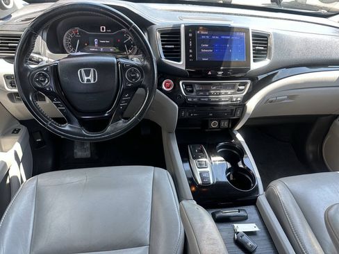 Used 2016 Honda Pilot Touring image 12
