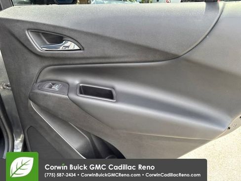 Used 2018 Chevrolet Equinox LT AWD/4WD image 32