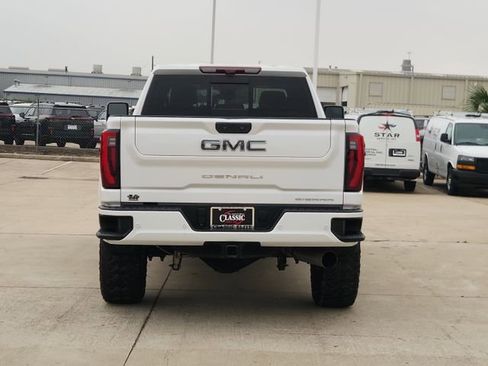 Used 2024 GMC Sierra 2500 Denali Ultimate w/ Max Trailering Package AWD/4WD image 6